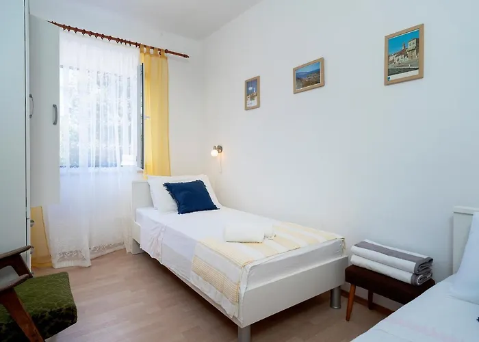 Rinada - Zf Hvar Apartament