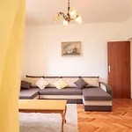 Апартаменти Rinada - Zf Hvar