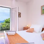 Апартаменти Rinada - Zf Hvar Хвар