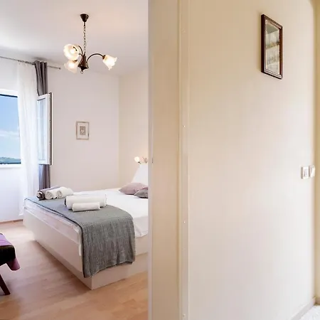 דירה Rinada - Zf Hvar חוואר