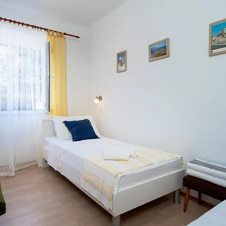 Rinada - Zf Hvar Lägenhet