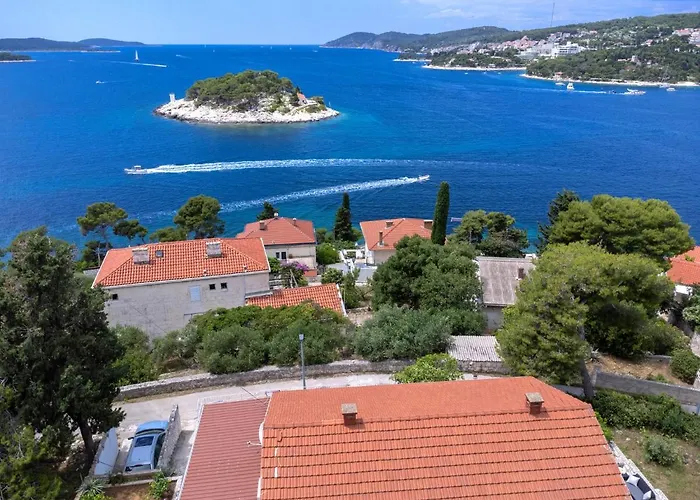 Rinada - Zf Hvar 公寓