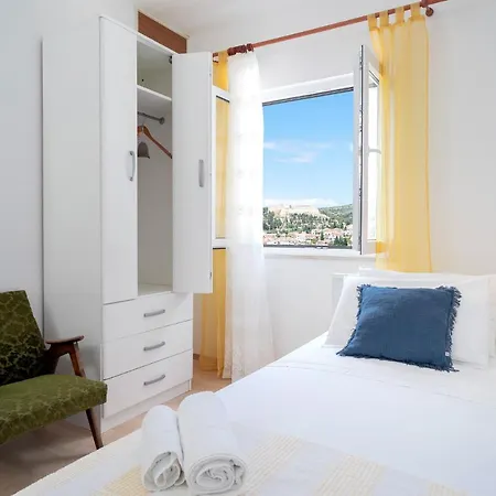 Rinada - Zf Hvar * 흐바르