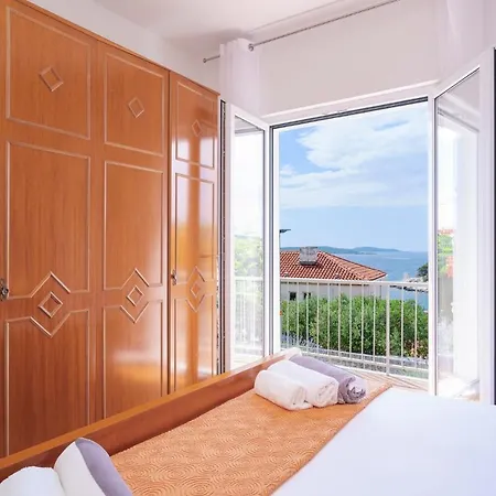 Rinada - Zf Hvar * 흐바르